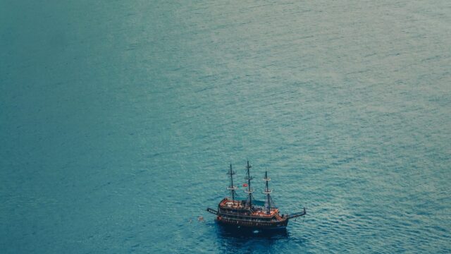 ワンピースの海軍大将一覧
