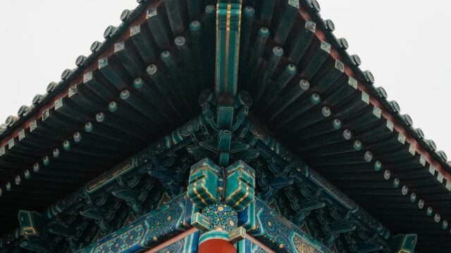 霊凰（れいおう）の死亡は37巻400話