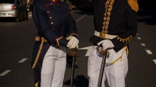 氷の城壁の栗木桃香とは